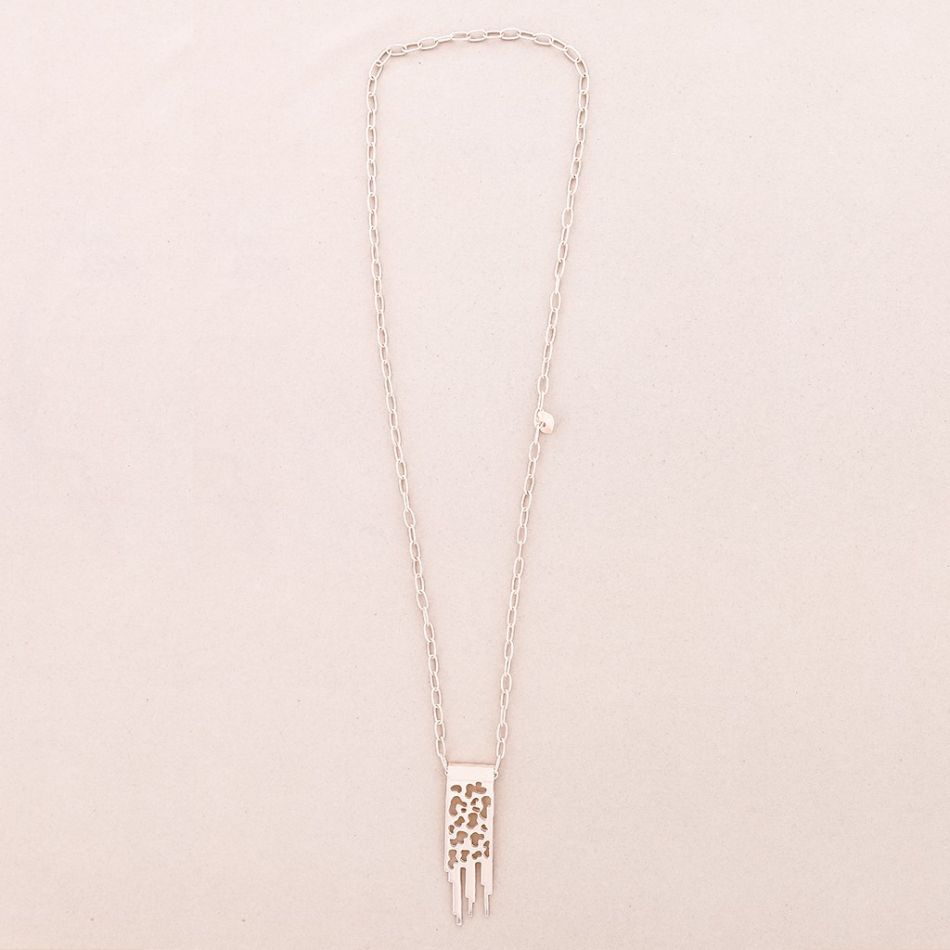 COLLAR LARGO COLGANTE METAL