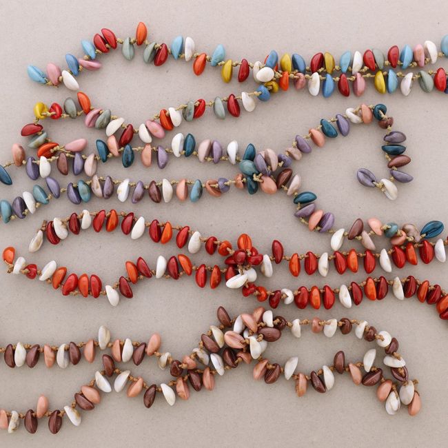 LONG NECKLACE RESIN SHELL PENDANTS
