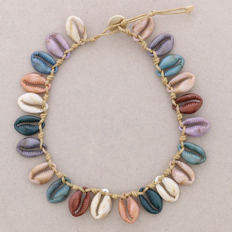 RESIN SHELL SHORT NECKLACE