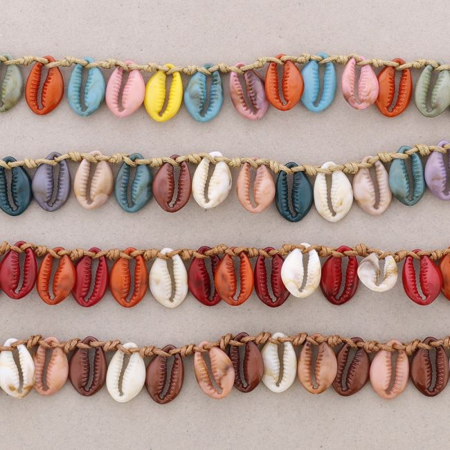 RESIN SHELL SHORT NECKLACE