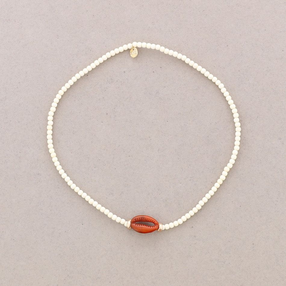 BICOLOR RESIN SHELL BEADS SHORT NECKLACE