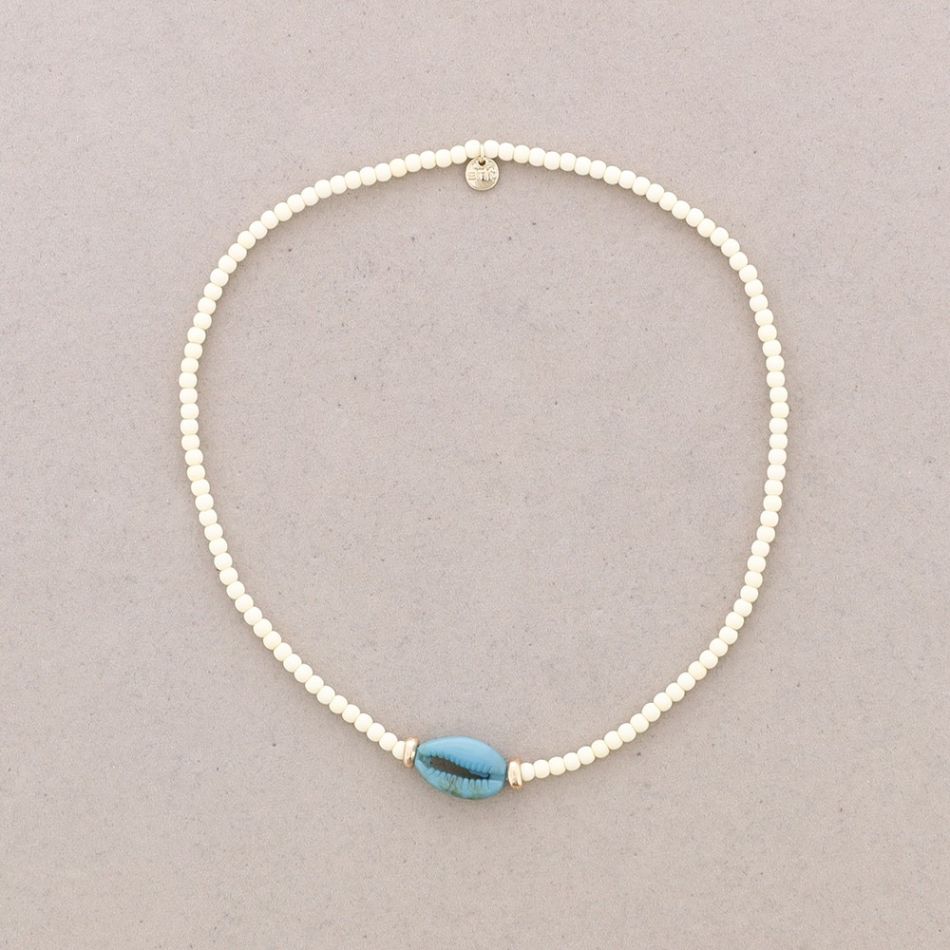 BICOLOR RESIN SHELL BEADS SHORT NECKLACE