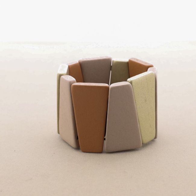 ELASTIC BRACELET WITH WOODEN BEADS