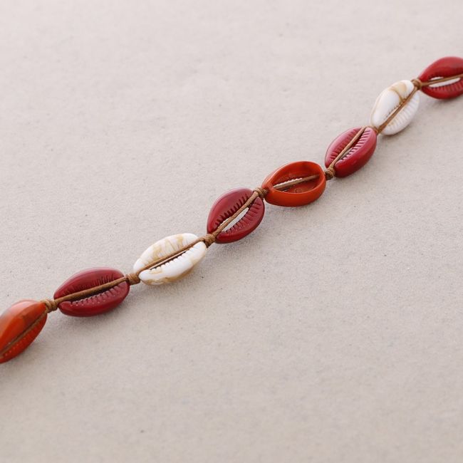 RESIN SHELL SHORT NECKLACE