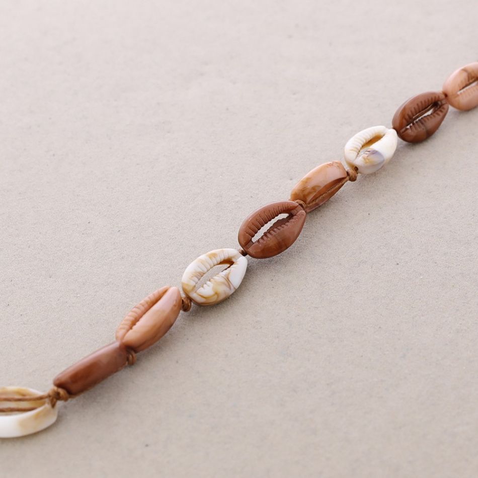 RESIN SHELL SHORT NECKLACE