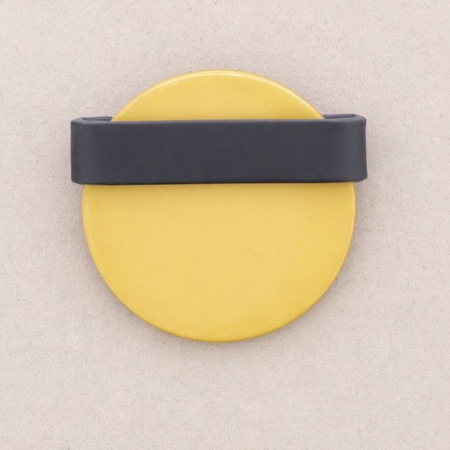 BROCHE FORMA GEOMÉTRICA RESINA