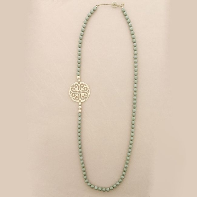 METAL MEDALLION FACETED RESIN BEADS LONG NECKLACE