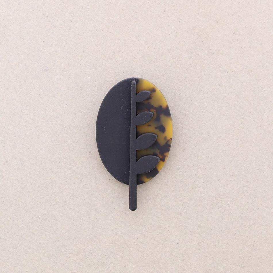 BROCHE FLOR ESTAMPADO RESINA