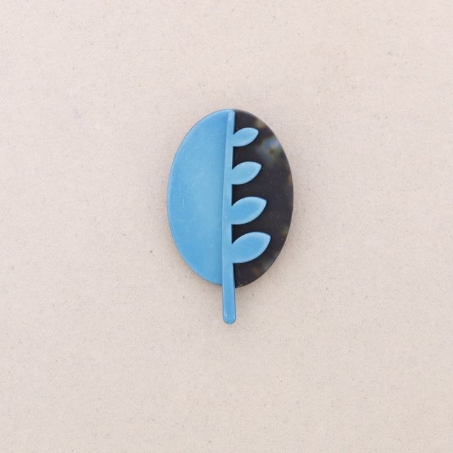 RESIN STAMPED FLOWER BROOCH