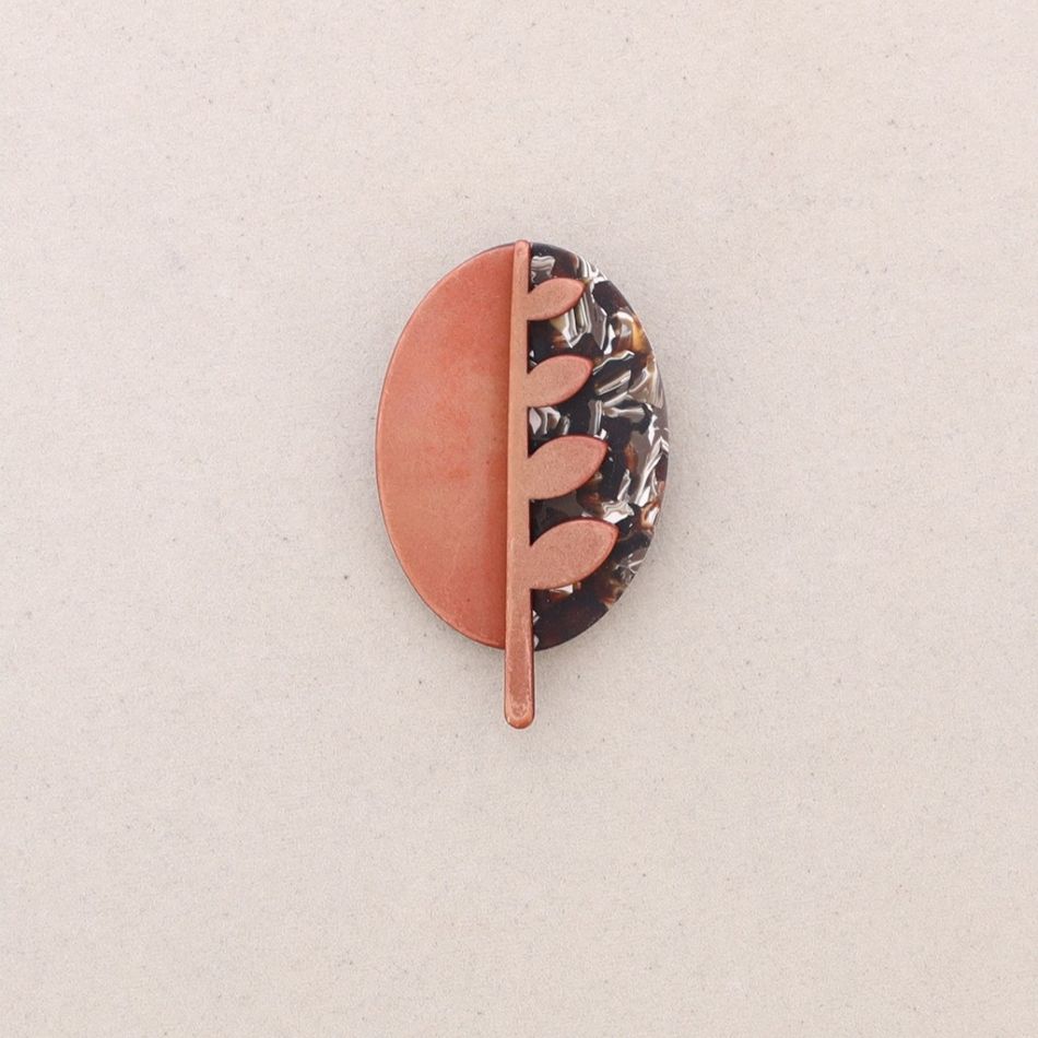 BROCHE FLOR ESTAMPADO RESINA