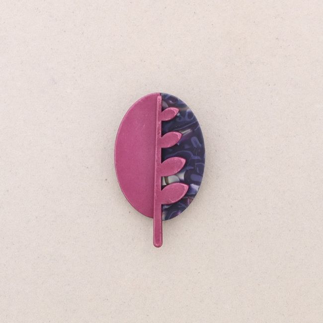RESIN STAMPED FLOWER BROOCH