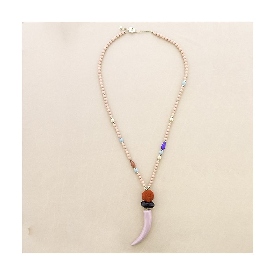 COLLAR LARGO CUENTAS RESINA COLGANTE CUERNO