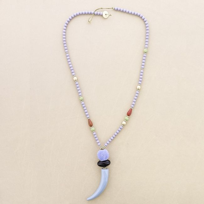 LONG NECKLACE WITH HORN PENDANT RESIN BEADS