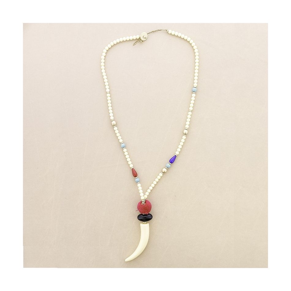 COLLAR LARGO CUENTAS RESINA COLGANTE CUERNO