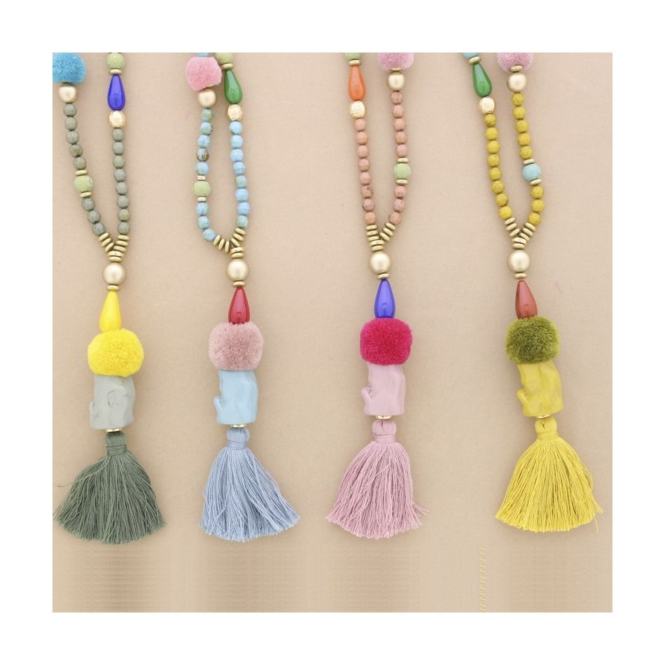 LONG NECKLACE WITH RESIN BEADS PENDANT FRINGE