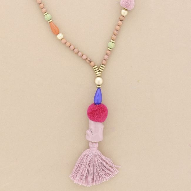 LONG NECKLACE WITH RESIN BEADS PENDANT FRINGE