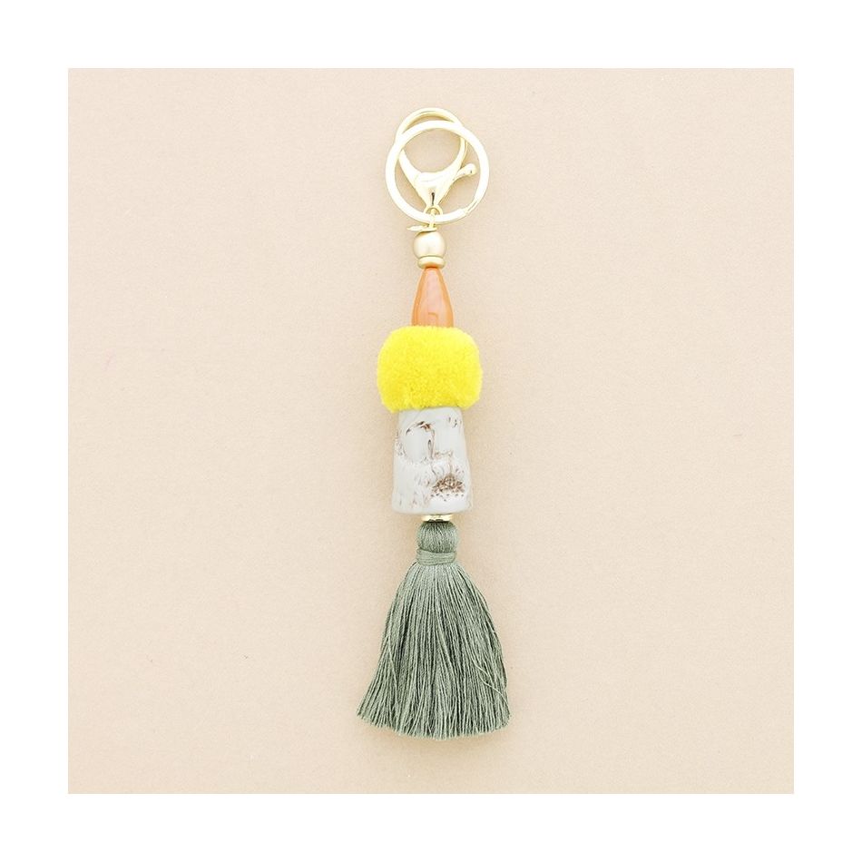 FRINGE RESIN BEADS PENDANT KEYCHAIN