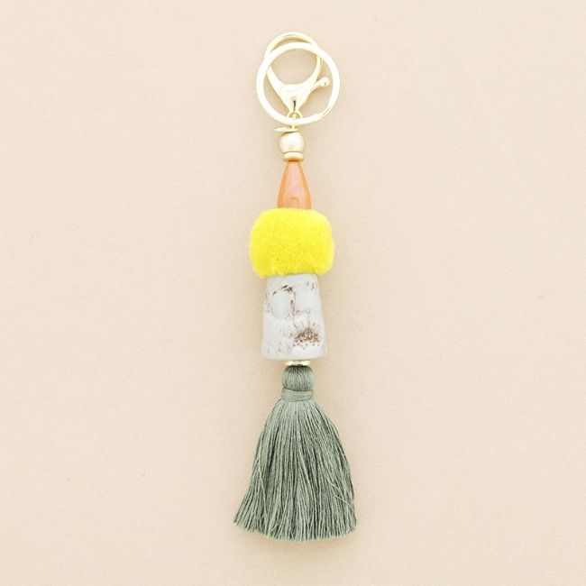 FRINGE RESIN BEADS PENDANT KEYCHAIN
