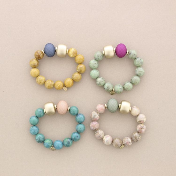 ELASTIC BRACELET WITH RESIN BEADS 2