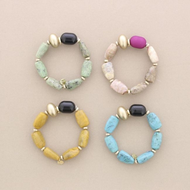 ELASTIC BRACELET WITH RESIN BEADS