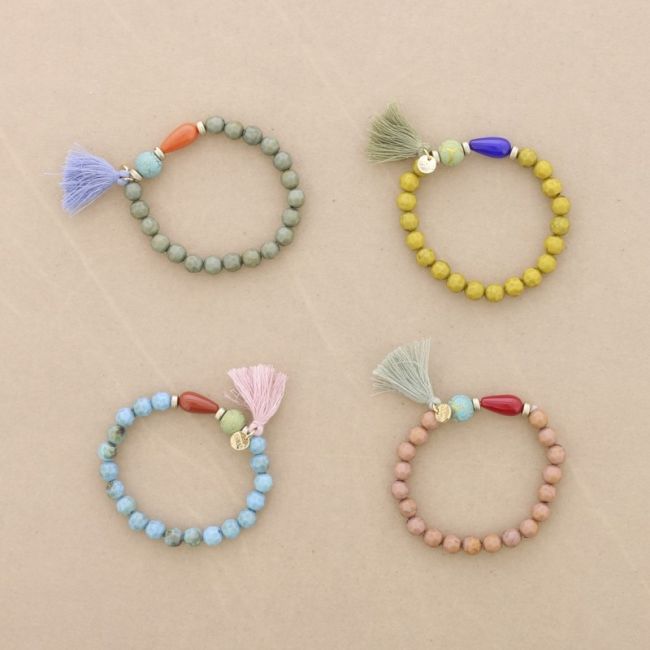 ELASTIC BRACELET WITH RESIN BEADS