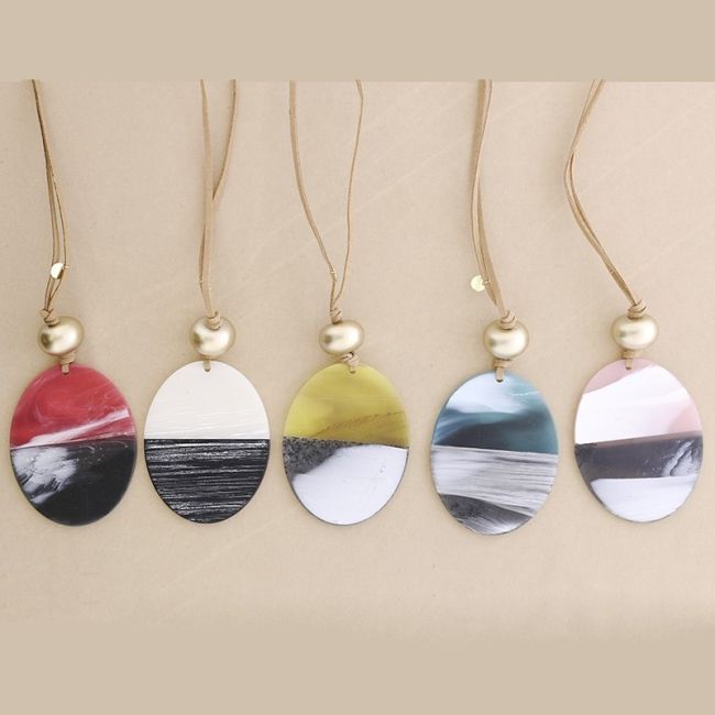 SUEDE LONG NECKLACE WITH RESIN PENDANT