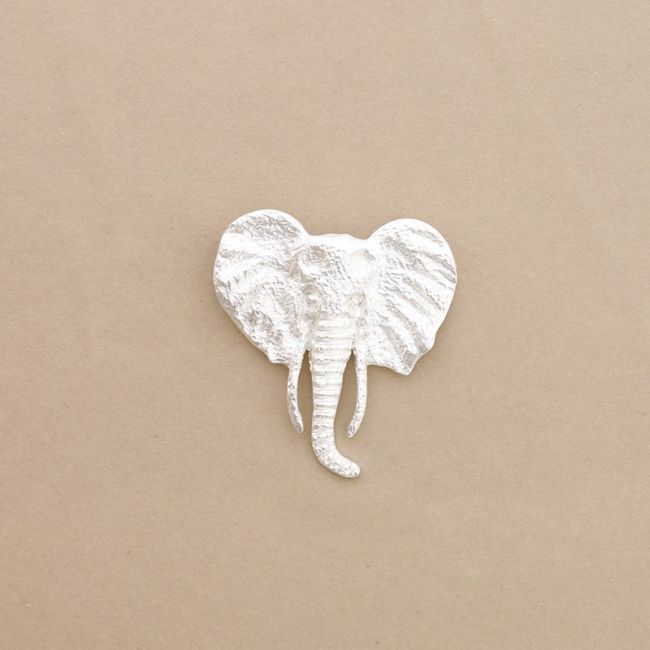 METAL ELEPHANT BROOCH