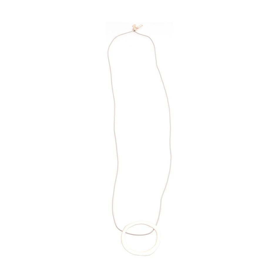 LONG NECKLACE WITH METAL RING PENDANT