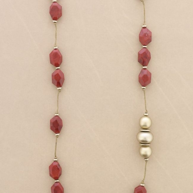 COLLAR LARGO CUENTAS RESINA