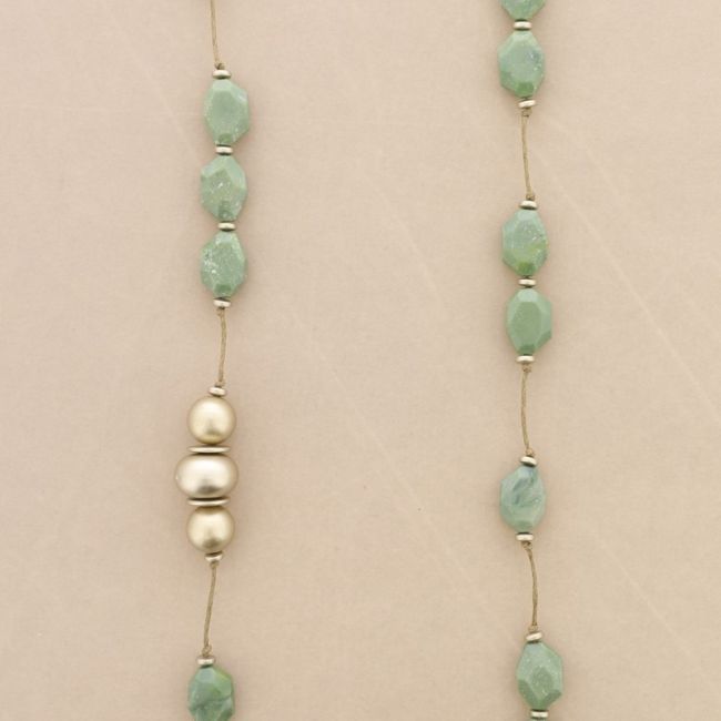 COLLAR LARGO CUENTAS RESINA