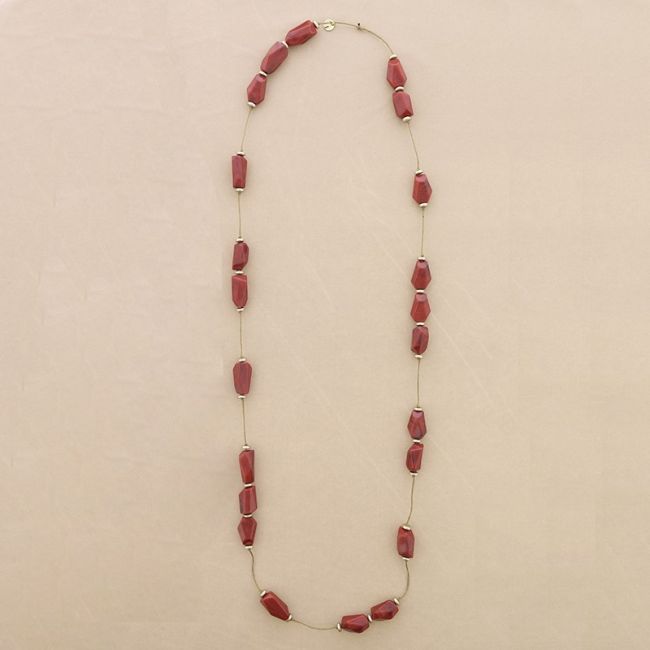 LONG NECKLACE WITH FACETED RESIN BEADS