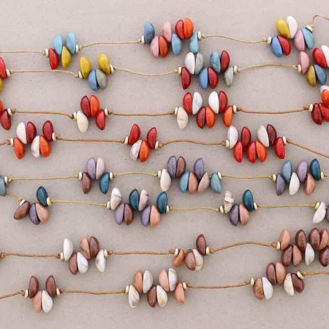 LONG NECKLACE RESIN SHELL PENDANTS