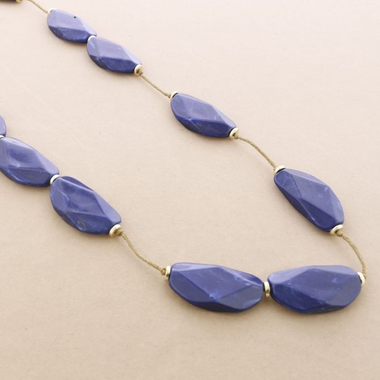 COLLAR LARGO CUENTAS RESINA
