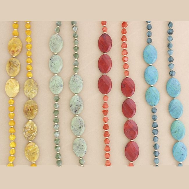LONG NECKLACE WITH RESIN BEADS