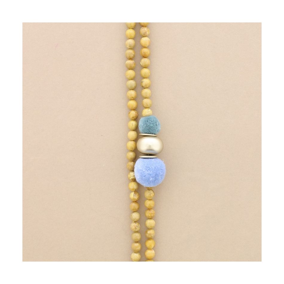 LONG NECKLACE WITH RESIN BEADS AND POMPOMS
