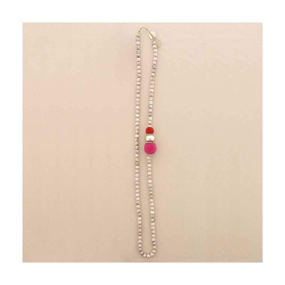 LONG NECKLACE WITH RESIN BEADS AND POMPOMS