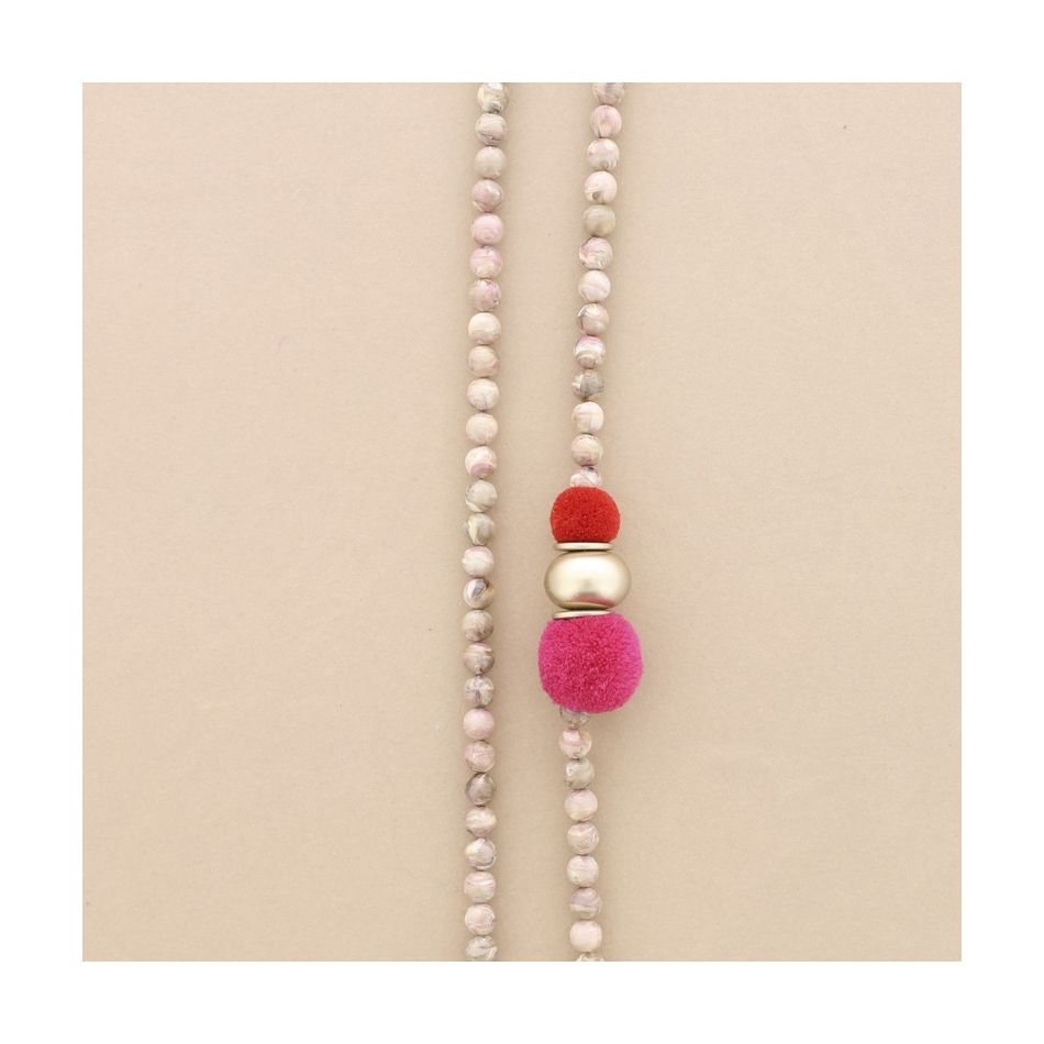LONG NECKLACE WITH RESIN BEADS AND POMPOMS