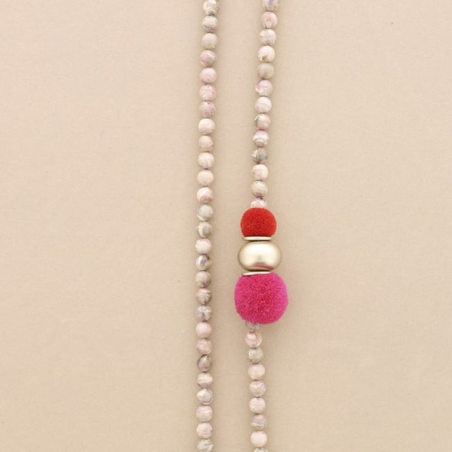 LONG NECKLACE WITH RESIN BEADS AND POMPOMS