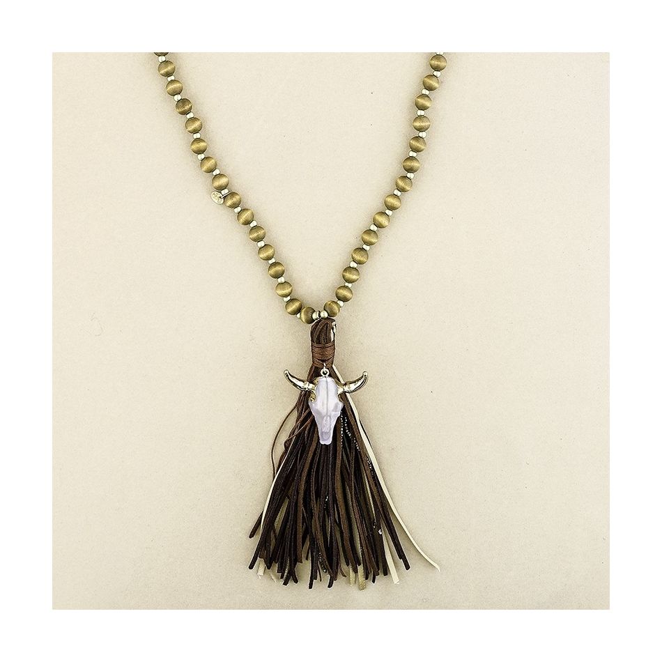 COLLAR LARGO CUENTAS MADERA CABEZA TORO FLECO