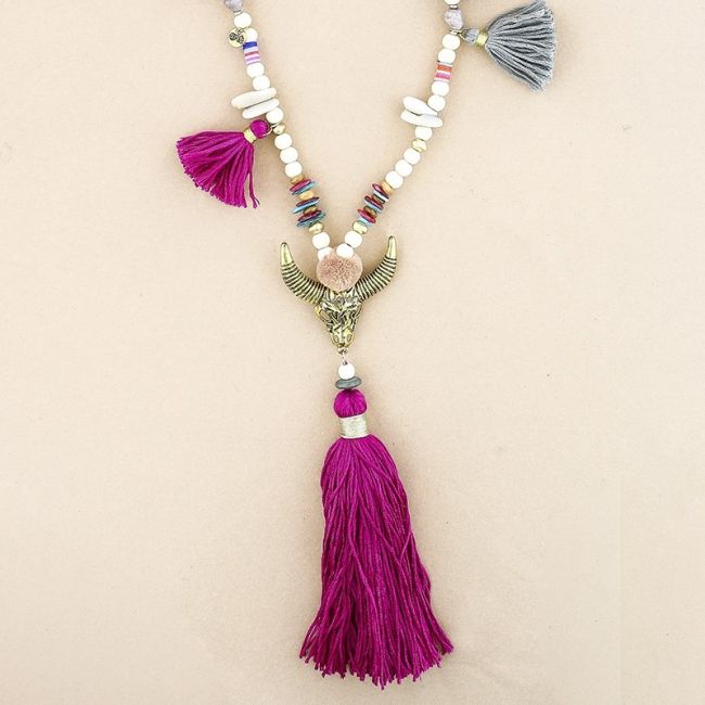 LONG NECKLACE WITH WOODEN BEADS BULL HEAD PENDANT FRINGE