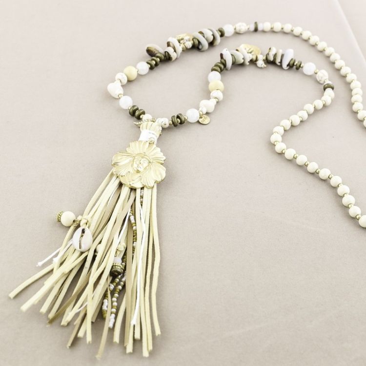 COLLAR LARGO CUENTAS MADERA FLECO