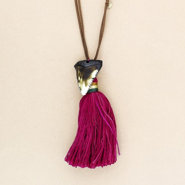 FRINGE RESIN PENDANT LONG NECKLACE