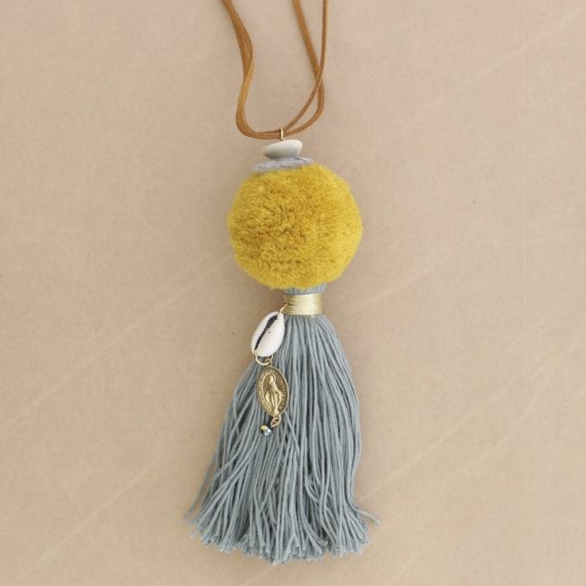 COLLAR LARGO COLGANTE POMPÓN FLECO