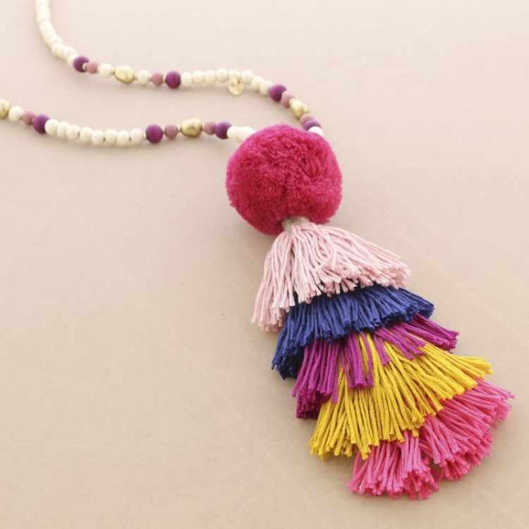 LONG NECKLACE WITH WOODEN BEADS POMPOM FRINGE LAYERS
