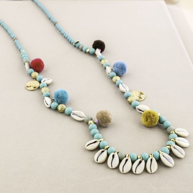 COLLAR LARGO CUENTAS MADERA CONCHAS POMPONES