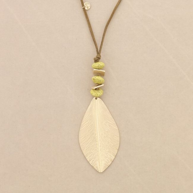COLLAR LARGO COLGANTE CUENTAS LAVAS HOJA METAL