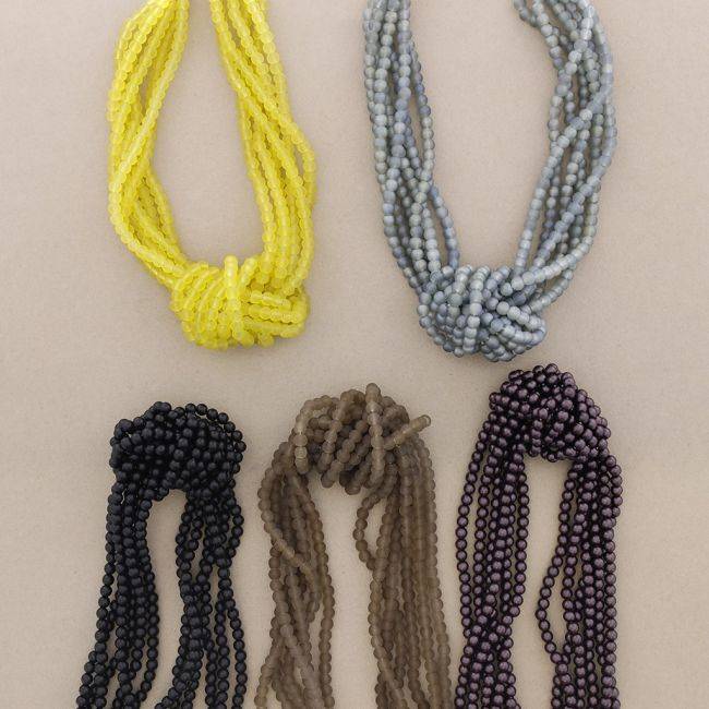 KNOTTED BALLS SHORT NECKLACE