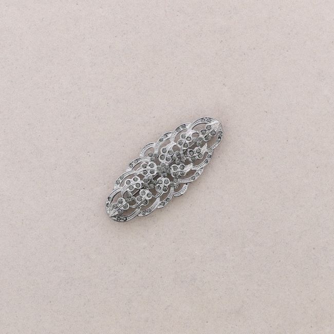 METAL CRYSTAL SADDLE BROOCH