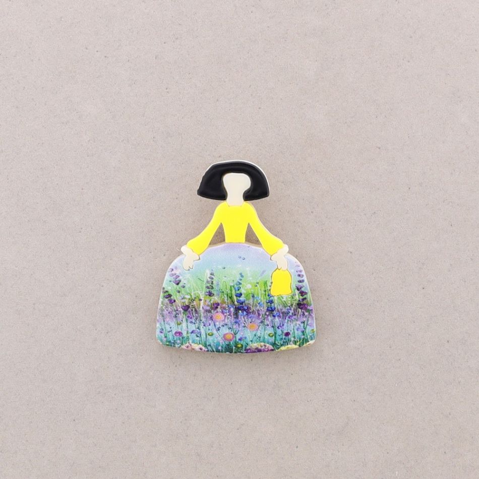 RESIN MENINA BROOCH