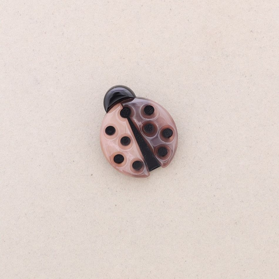 BROCHE MARIQUITA RESINA